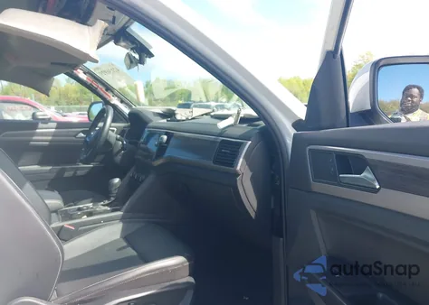 2021 Volkswagen Atlas 3.6L V6 Sel z USA, uszkodzony, nr VIN 1V2BR2CA5MC523418